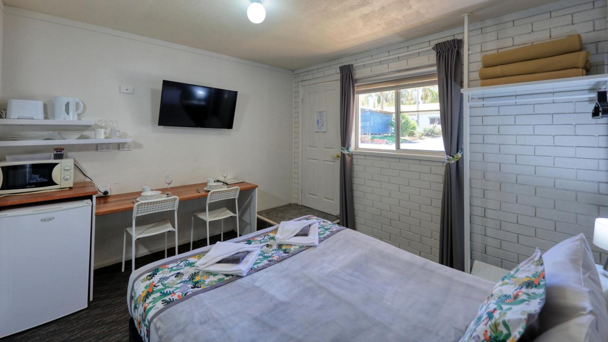 Oasis Motel Peak Hill Esterno foto